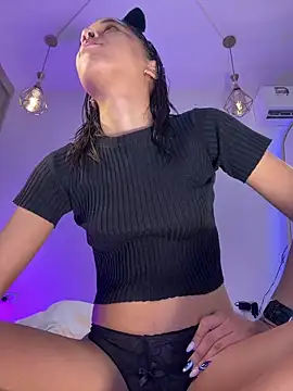 Snapshot of hade_rosse chatting on April 6, 12:06 pm hade rosse online show from April 6, 12:06 pm