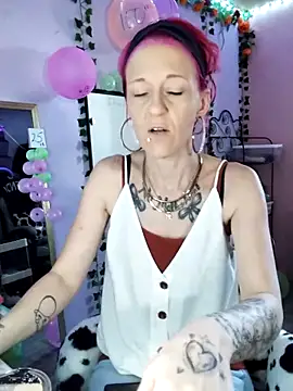 Snapshot of Purple2StayThnxx chatting on October 10, 12:59 pm Purple2StayThnxx online show from October 10, 12:59 pm