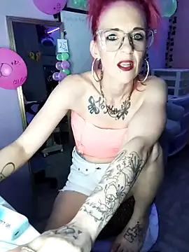 Snapshot of Purple2StayThnxx chatting on October 12, 11:04 pm Purple2StayThnxx online show from October 12, 11:04 pm