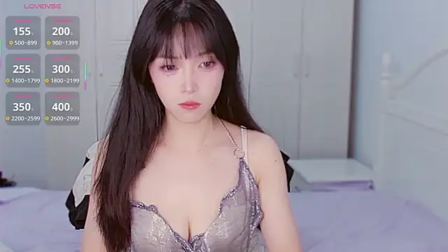 Snapshot of XiaoNana_ chatting on September 18, 1:51 am XiaoNana online show from September 18, 1:51 am