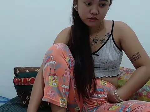 Snapshot of naughtyasian_girl chatting on April 19, 6:10 pm naughtyasian girl online show from April 19, 6:10 pm