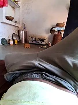 RAYI Queen 3 online show from October 12, 3:27 am