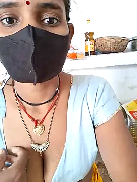 RAYI Queen 3 online show from November 10, 3:49 am