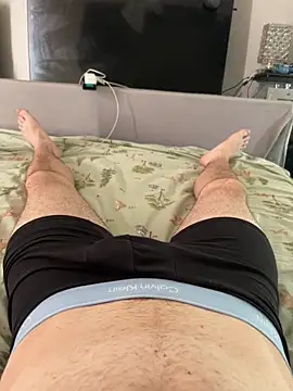 Snapshot of naughtycoupl98 chatting on April 14, 2:01 pm naughtycoupl98 online show from April 14, 2:01 pm