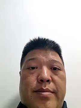 hiwoaini online show from June 18, 4:33 pm