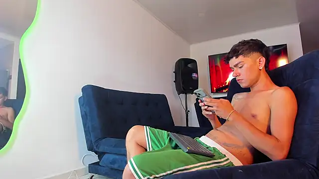 Steven baby69 online show from July 1, 6:40 pm