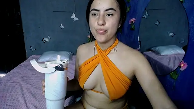 Snapshot of Karina_sweet1 chatting on October 15, 4:51 pm Karina sweet1 online show from October 15, 4:51 pm