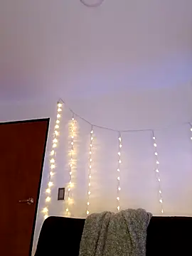 RosseCollins online show from December 3, 10:52 pm