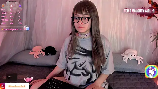 Aurora blaack online show from November 10, 6:07 pm