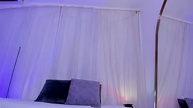 Becky G online show from January 7, 4:26 am