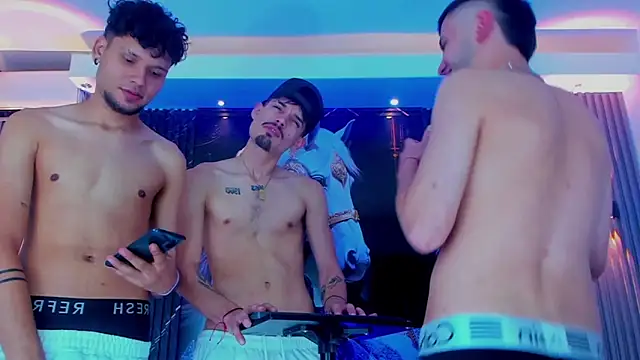 Snapshot of Dominic_Max_ chatting on September 13, 4:40 pm Dominic Max  online show from September 13, 4:40 pm