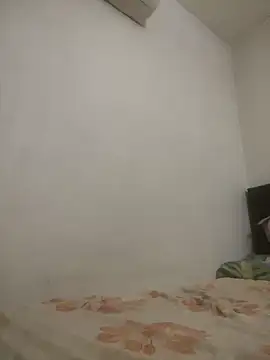 Snapshot of EmilianoPerex chatting on March 24, 12:15 am EmilianoPerex online show from March 24, 12:15 am