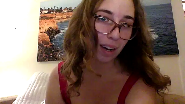 Snapshot of sweetsocalgirl chatting on November 18, 2:28 am sweetsocalgirl online show from November 18, 2:28 am