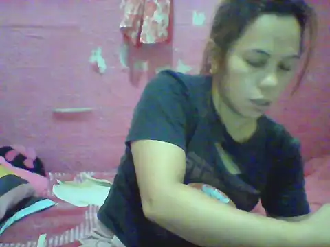 Snapshot of violen786 chatting on September 18, 3:30 am violen786 online show from September 18, 3:30 am