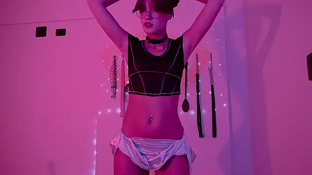 nina kink online show from May 24, 9:20 pm