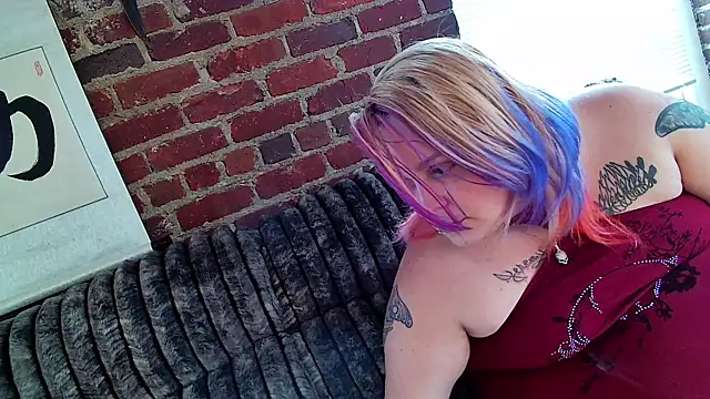 Jynxthefoxyfuck online show from December 4, 8:06 pm