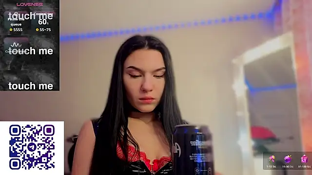 Snapshot of kara_liffe chatting on February 11, 5:01 am kara liffe online show from February 11, 5:01 am