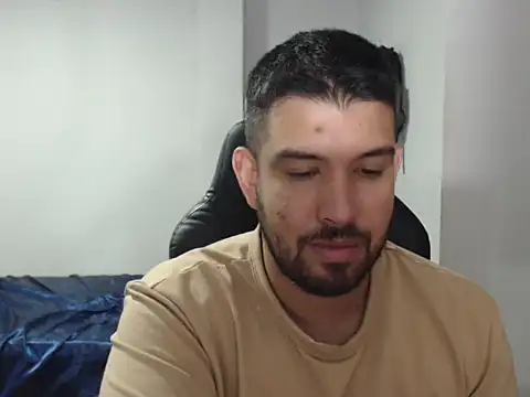 Axel11113 online show from September 22, 7:10 am