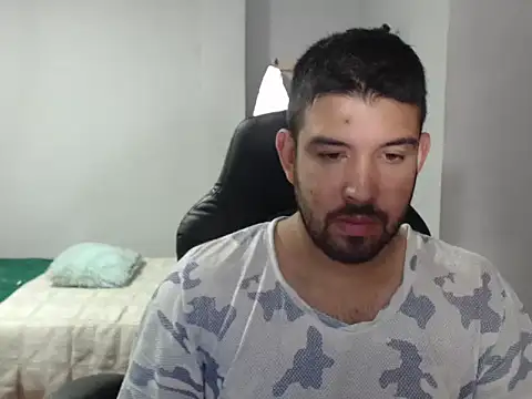 Axel11113 online show from November 17, 2:17 am