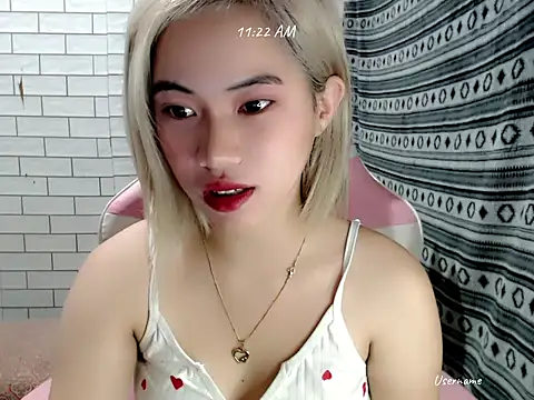 Snapshot of Rainea149 chatting on October 26, 3:23 am Rainea149 online show from October 26, 3:23 am