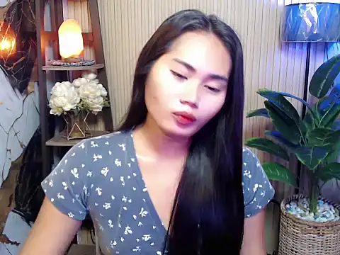 sluttyprincess0 online show from January 16, 11:53 pm