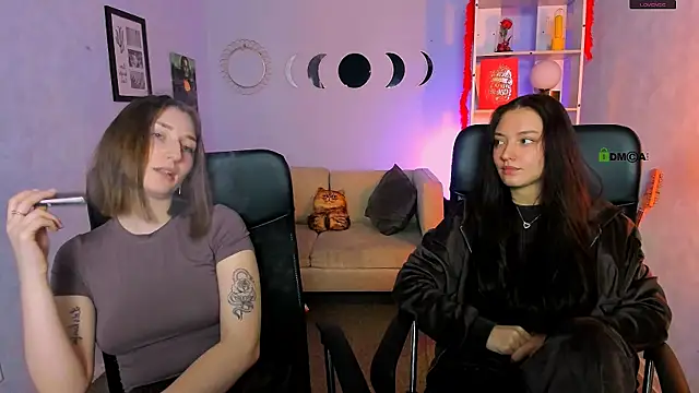 eva smiith  online show from April 10, 5:45 am