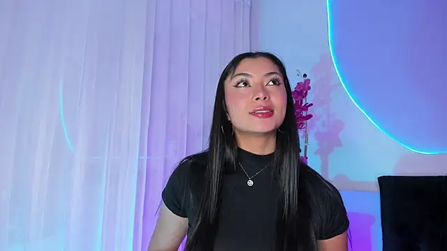 Snapshot of _HAANNAH_ chatting on December 13, 7:53 pm HAANNAH online show from December 13, 7:53 pm