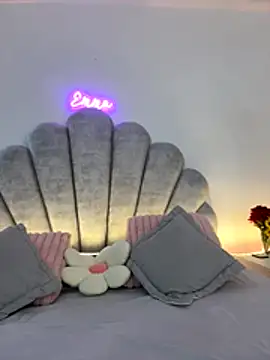 emma-conti2 online show from December 4, 1:42 pm