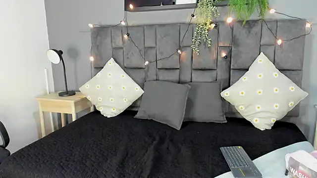 RiriiBrunette   online show from November 12, 11:43 am