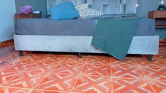 RiriiBrunette   online show from January 15, 8:34 pm