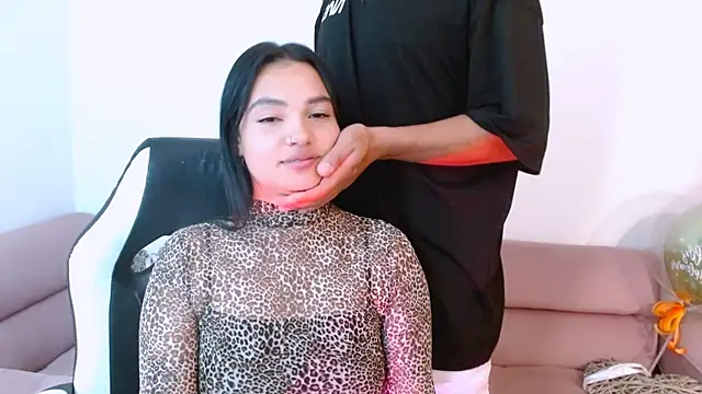 Snapshot of gaby_saikoz chatting on November 9, 12:31 am gaby saikoz online show from November 9, 12:31 am