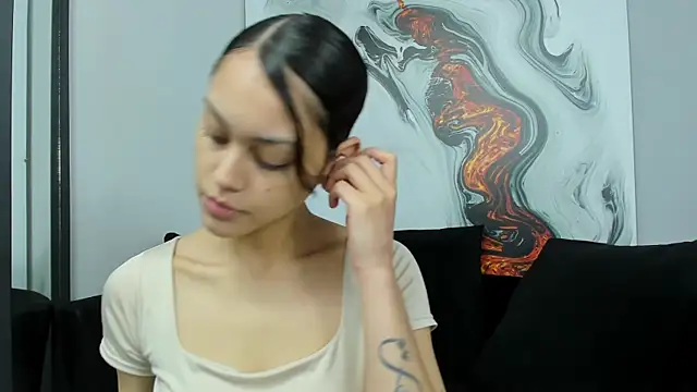 Charlottegray 1 online show from September 27, 11:59 am