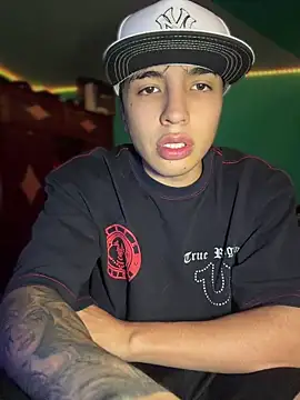 Snapshot of pabonsito chatting on July 16, 2:39 am pabonsito online show from July 16, 2:39 am