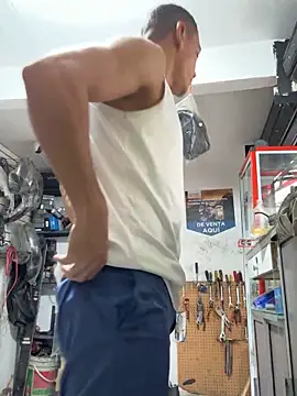 Snapshot of Terra-22cm chatting on October 27, 2:32 pm Terra-22cm online show from October 27, 2:32 pm