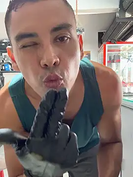 Snapshot of Terra-22cm chatting on November 7, 2:17 pm Terra-22cm online show from November 7, 2:17 pm