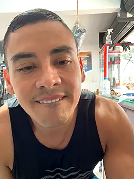 Snapshot of Terra-22cm chatting on November 8, 3:34 pm Terra-22cm online show from November 8, 3:34 pm