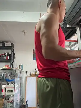 Snapshot of Terra-22cm chatting on November 15, 1:51 pm Terra-22cm online show from November 15, 1:51 pm