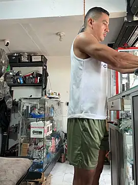 Snapshot of Terra-22cm chatting on November 21, 1:32 pm Terra-22cm online show from November 21, 1:32 pm