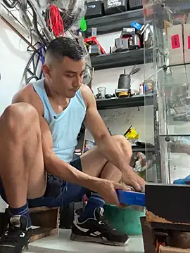 Snapshot of Terra-22cm chatting on December 16, 1:38 pm Terra-22cm online show from December 16, 1:38 pm