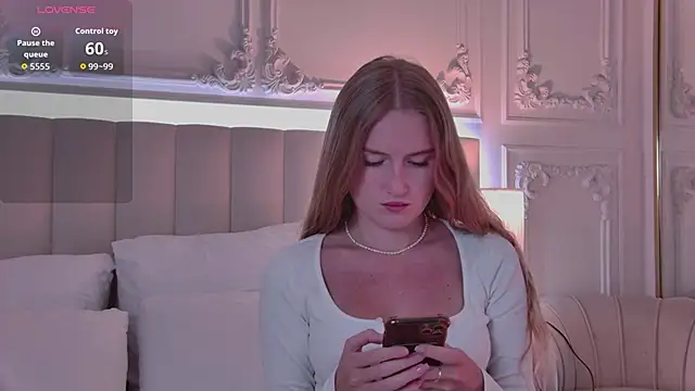 OllieBell online show from September 18, 3:41 am