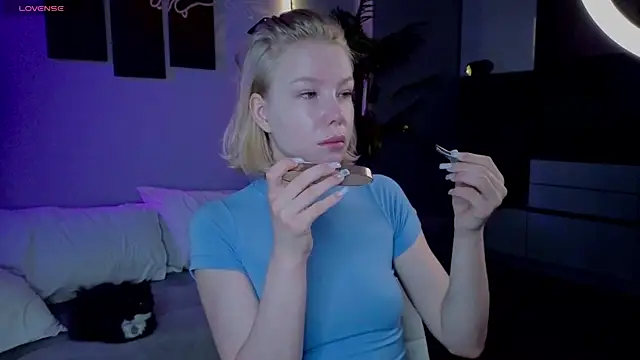 emilyshepar d online show from July 8, 1:21 am
