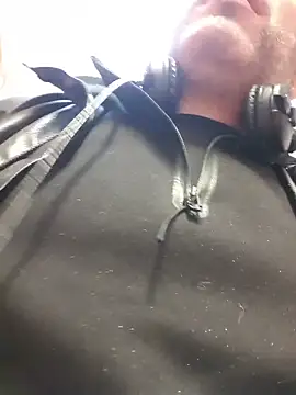 Snapshot of Buen_Pete chatting on February 2, 2:38 pm Buen Pete online show from February 2, 2:38 pm