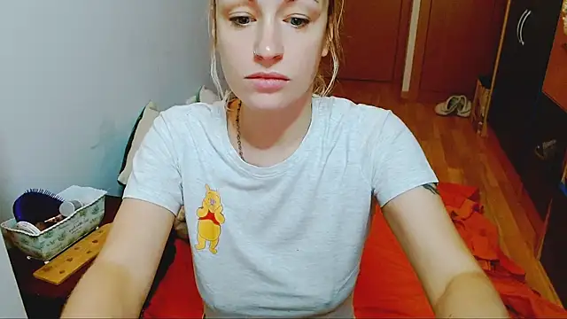 SatinQueen90 online show from October 22, 6:35 am