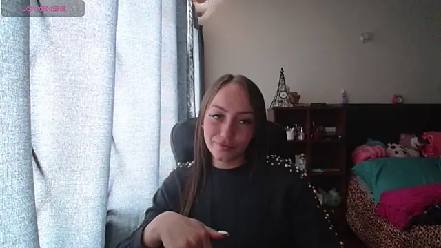 Snapshot of SexyBlondieY chatting on October 16, 8:21 pm SexyBlondieY online show from October 16, 8:21 pm