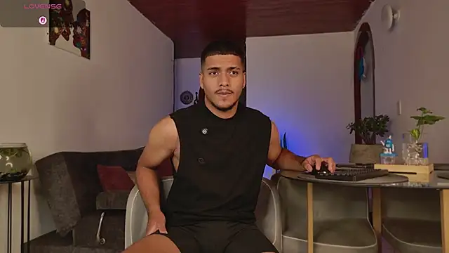 Snapshot of michel_g1 chatting on January 19, 10:30 am michel g1 online show from January 19, 10:30 am