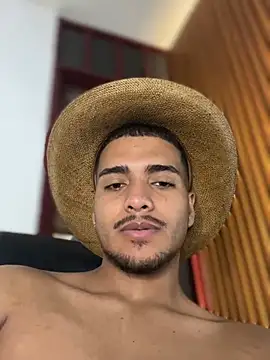 Snapshot of michel_g1 chatting on March 1, 10:45 pm michel g1 online show from March 1, 10:45 pm