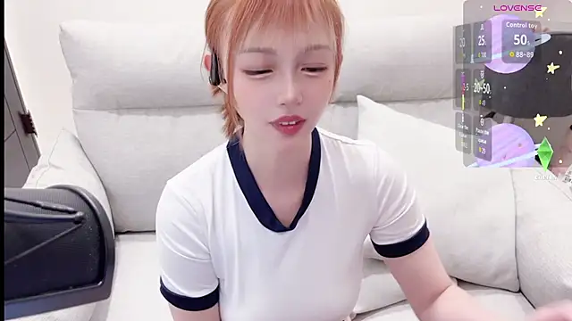 Snapshot of Yucheng__520 chatting on October 18, 12:39 pm Yucheng 520 online show from October 18, 12:39 pm