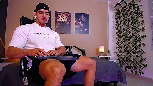 ChristopherBlack  online show from February 7, 1:37 pm