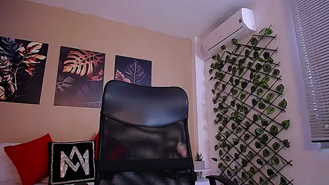 ChristopherBlack  online show from March 9, 1:04 pm