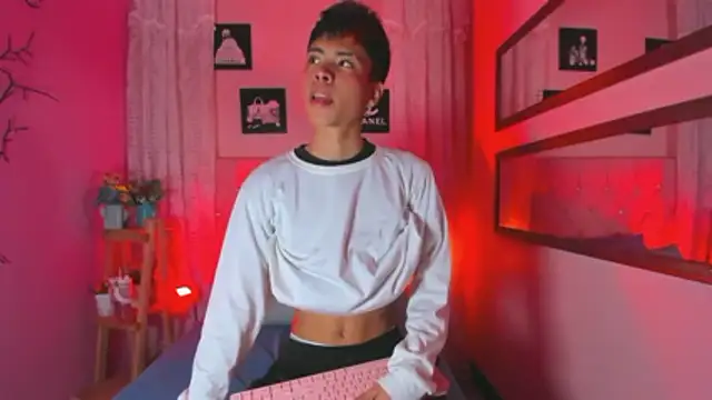 MaxiWildd online show from November 22, 1:10 pm